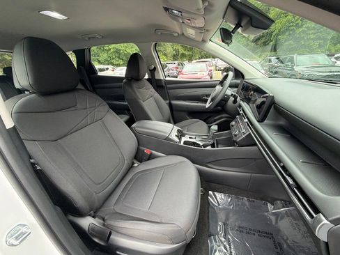 Certified 2025 Hyundai Tucson SE AWD/4WD image 9