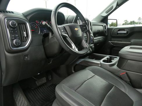 Certified 2022 Chevrolet Silverado 1500 LTZ w/ Z71 Off-Road Package AWD/4WD image 23