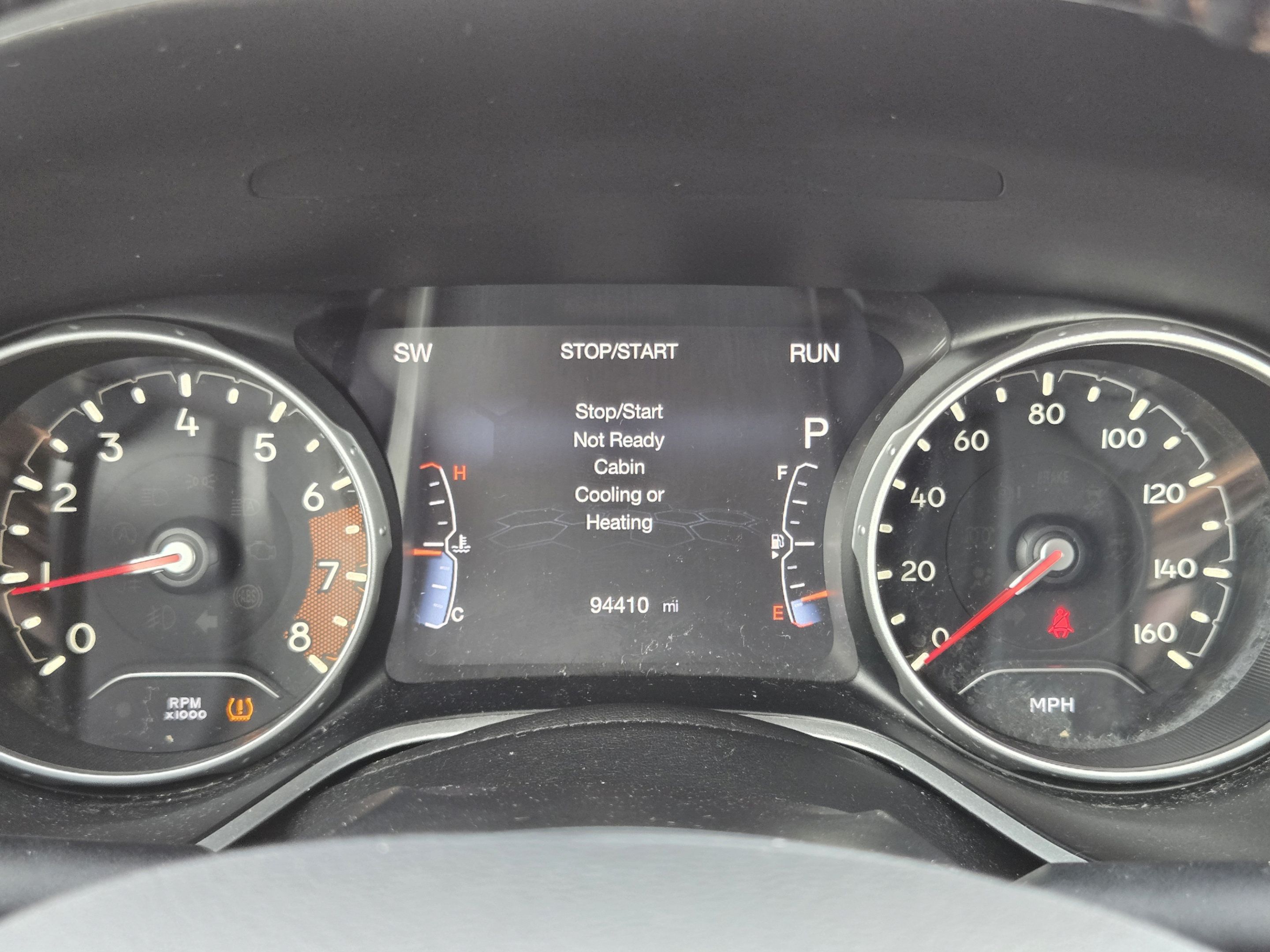 Used 2018 Jeep Compass Latitude FWD image 12