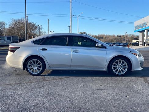 Used 2013 Toyota Avalon XLE Touring image 8