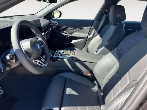 New 2026 BMW 550e xDrive 550e xDrive image 13