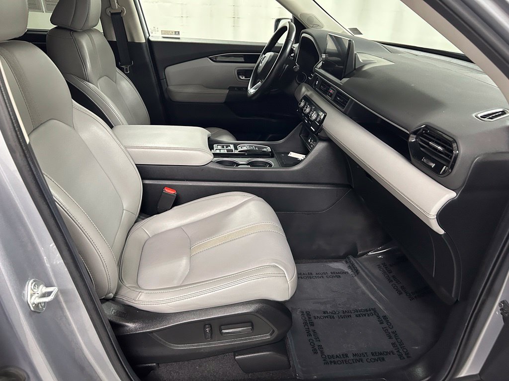 Certified 2024 Honda Pilot Touring image 13