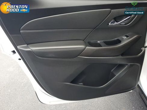 Used 2024 Chevrolet Traverse LT FWD image 15