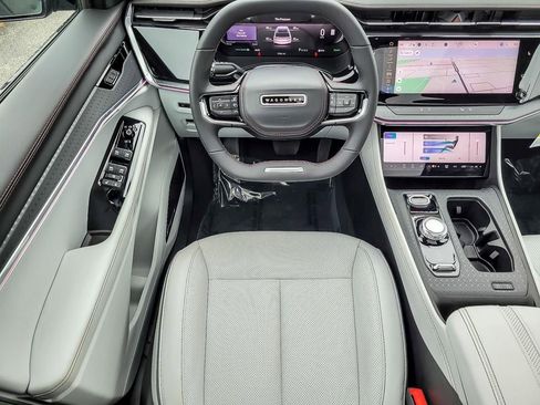 Used 2025 Jeep Wagoneer S Limited image 12