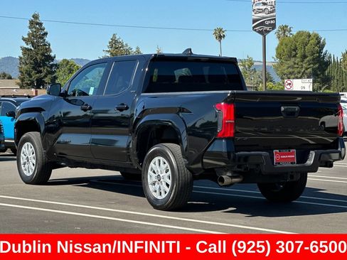 Used 2025 Toyota Tacoma SR5 AWD/4WD image 6