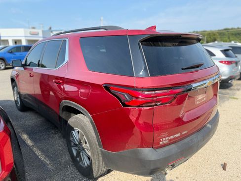 Used 2024 Chevrolet Traverse LT AWD/4WD image 4