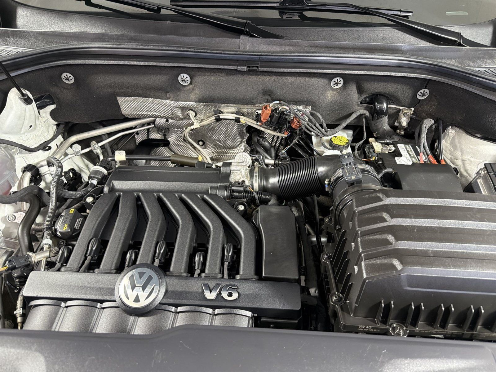 Used 2019 Volkswagen Atlas SEL Premium AWD/4WD image 23