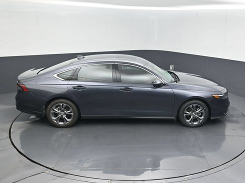 Used 2023 Honda Accord EX image 14