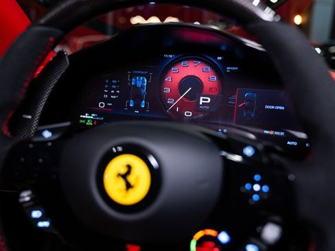 Used 2025 Ferrari 12Cilindri RWD image 38