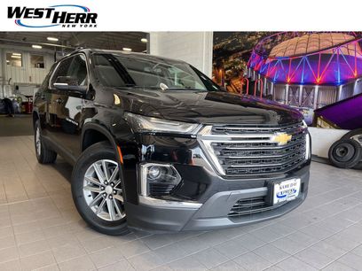 Used 2023 Chevrolet Traverse LT