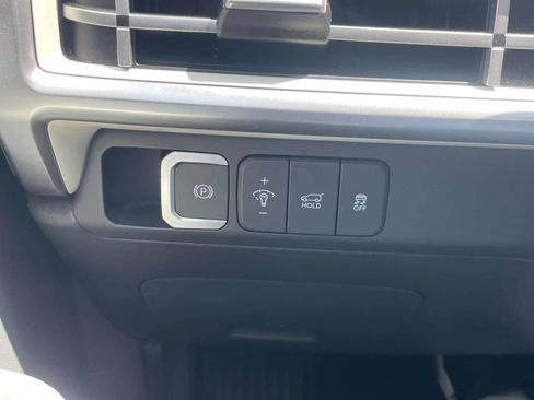 Used 2026 Hyundai Santa Fe SEL FWD image 23