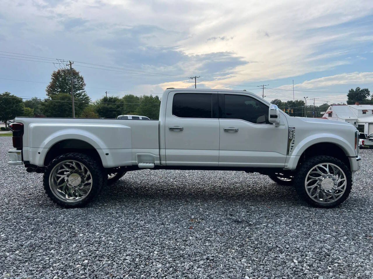 Used 2023 Ford F450 Lariat w/ Chrome Package AWD/4WD image 9