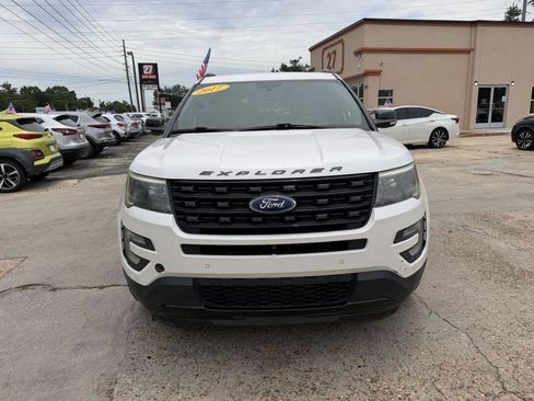 Used 2017 Ford Explorer Sport w/ Equipment Group 401A AWD/4WD image 2