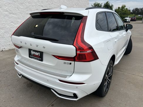 Used 2023 Volvo XC60 B5 Plus w/ Climate Package AWD/4WD image 6
