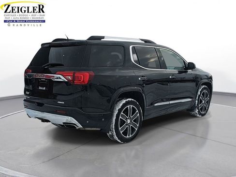 Used 2018 GMC Acadia Denali w/ Technology Package AWD/4WD image 5