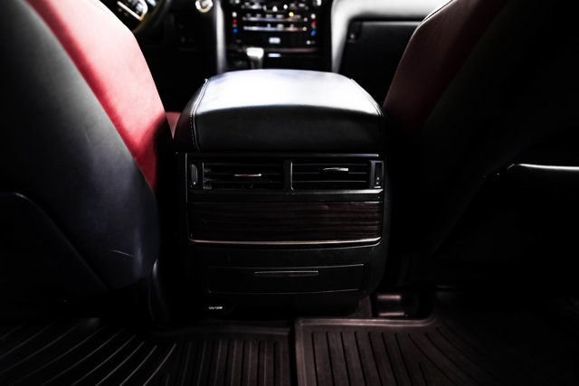 Used 2016 Lexus LX 570 4WD w/ Luxury Package image 30