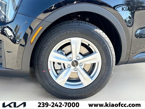 New 2026 Kia Sorento LX FWD image 37