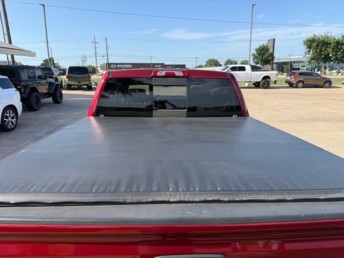 Used 2018 GMC Sierra 1500 SLT AWD/4WD image 13