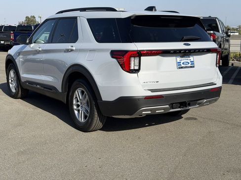 New 2026 Ford Explorer Active w/ Active Comfort Package RWD image 5