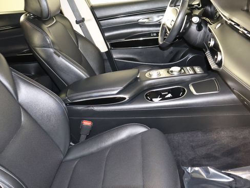 Used 2025 Genesis GV70 2.5T image 42