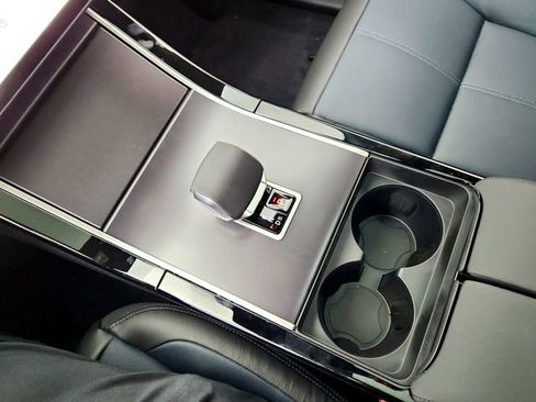 New 2026 Land Rover Range Rover Velar Dynamic SE image 26