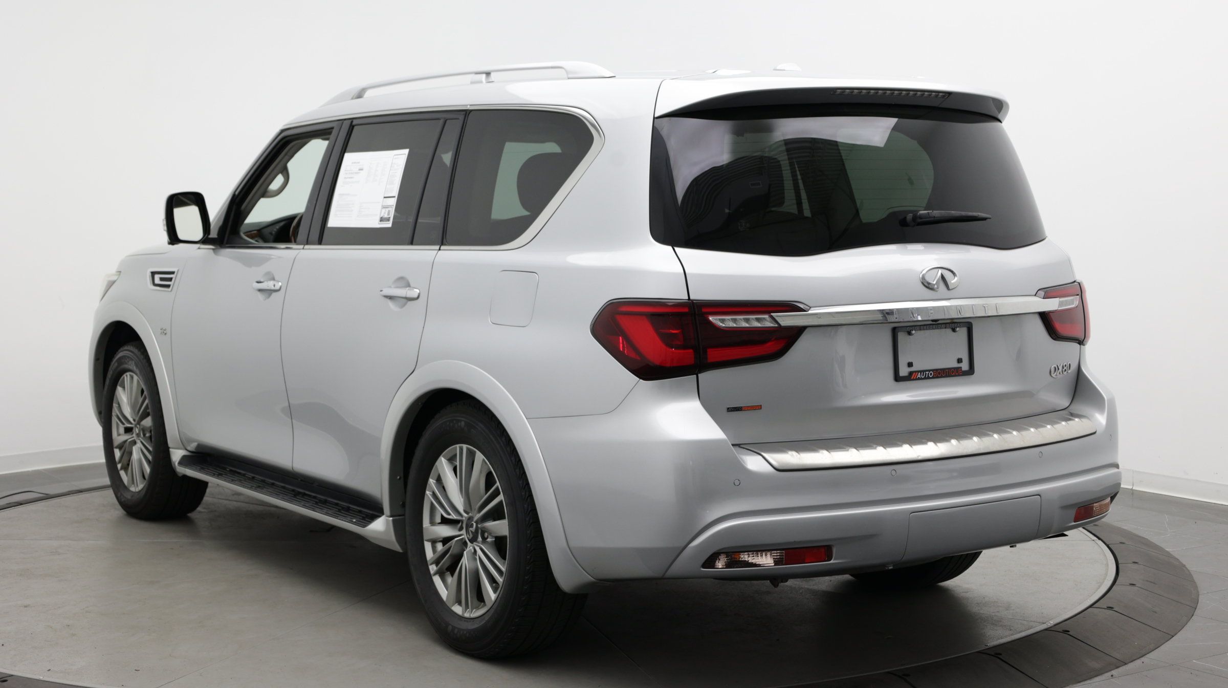 Used 2018 INFINITI QX80 4WD w/ Driver Assistance Package image 7