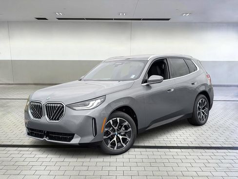 Used 2026 BMW X3 xDrive30i w/ Premium Package AWD/4WD image 2