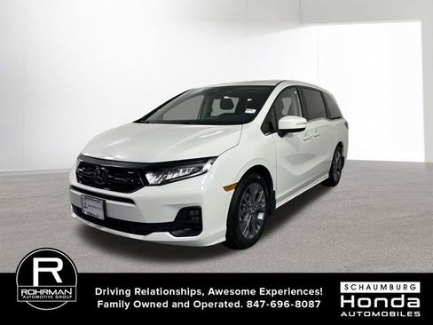 Used 2026 Honda Odyssey Touring image 2