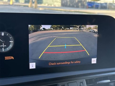 Used 2023 Lexus ES 350 image 19