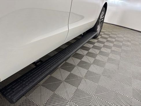 New 2025 Lincoln Navigator Reserve image 35