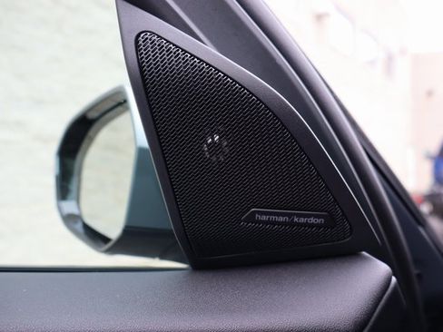 Used 2025 BMW X3 xDrive30i w/ Premium Package image 19