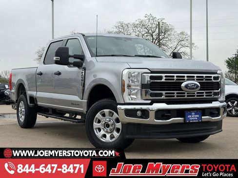 Used 2024 Ford F250 XLT image 2