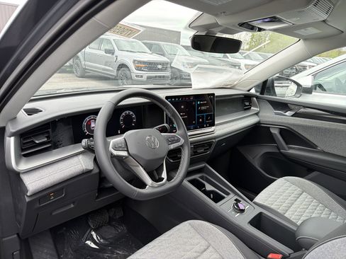 New 2026 Volkswagen Tiguan S AWD/4WD image 9