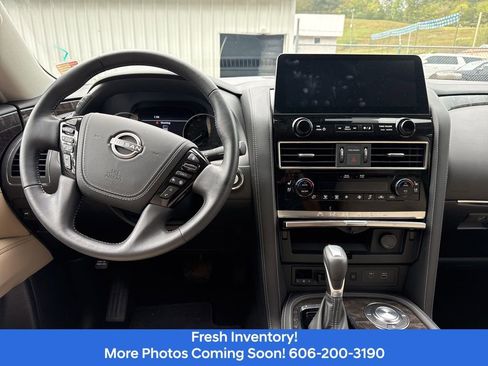 Used 2024 Nissan Armada Platinum w/ Captain's Chairs Package image 10