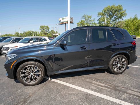 Used 2021 BMW X5 xDrive40i w/ M Sport Package AWD/4WD image 3