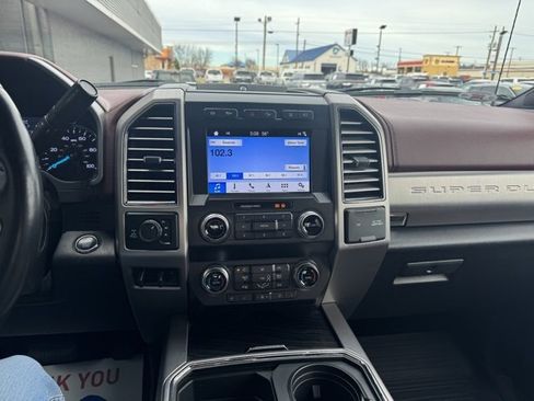 Certified 2019 Ford F350 Platinum w/ Platinum Ultimate Package image 17