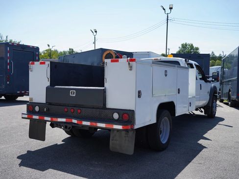 Used 2013 Ford F550 4x4 Crew Cab Super Duty w/ Payload Upgrade Pkg image 6