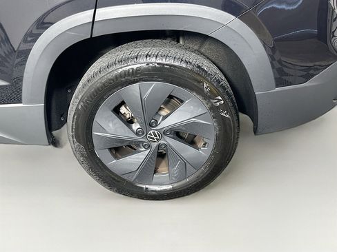 Used 2025 Volkswagen Taos S image 11