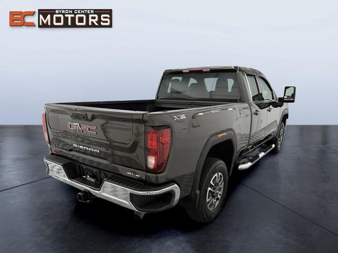 Used 2022 GMC Sierra 2500 SLE w/ X31 Off-Road Package AWD/4WD image 6