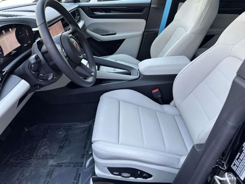 New 2026 Porsche Macan 4 Electric AWD/4WD image 20