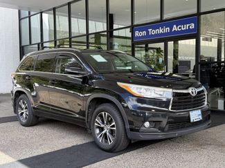 Used 2016 Toyota Highlander XLE video 1