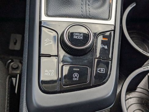 Used 2024 Kia Sportage LX image 25