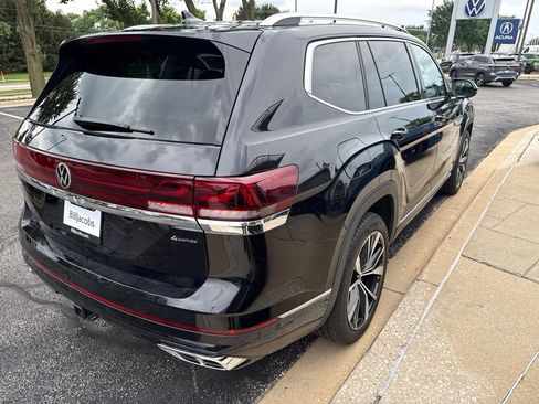 Used 2025 Volkswagen Atlas SEL Premium R-Line AWD/4WD image 6