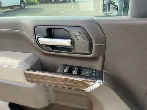 Used 2022 Chevrolet Silverado 2500 LT w/ Convenience Package image 24
