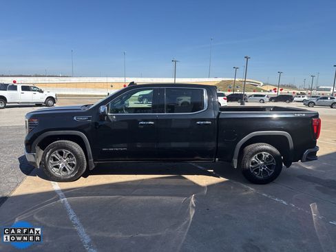 Used 2025 GMC Sierra 1500 SLT AWD/4WD image 6