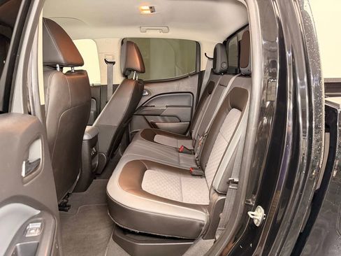 Used 2021 Chevrolet Colorado Z71 AWD/4WD image 6