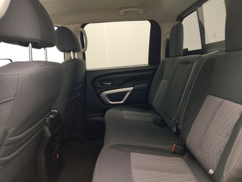 Used 2021 Nissan Titan SV w/ SV Convenience Package AWD/4WD image 18