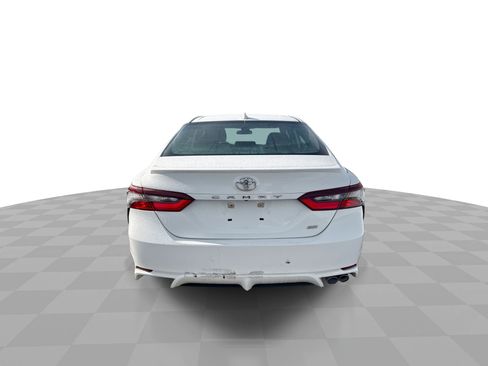 Used 2021 Toyota Camry SE image 7