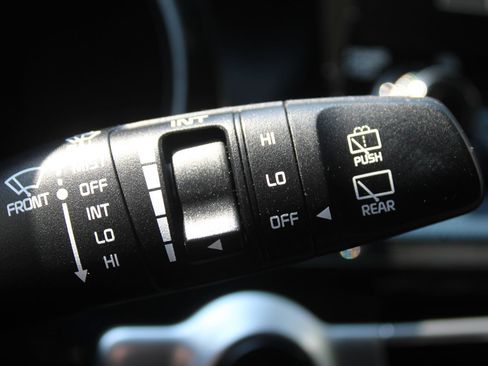 Certified 2023 Kia Seltos S w/ Navigation Package FWD image 30