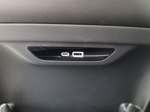 New 2026 Chrysler Pacifica Limited w/ S Appearance Package image 35